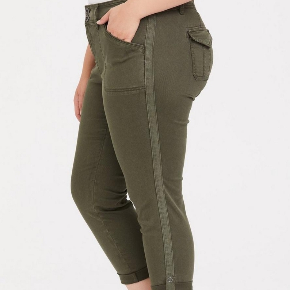 TORRID Crop Twill Military Pant Size 20